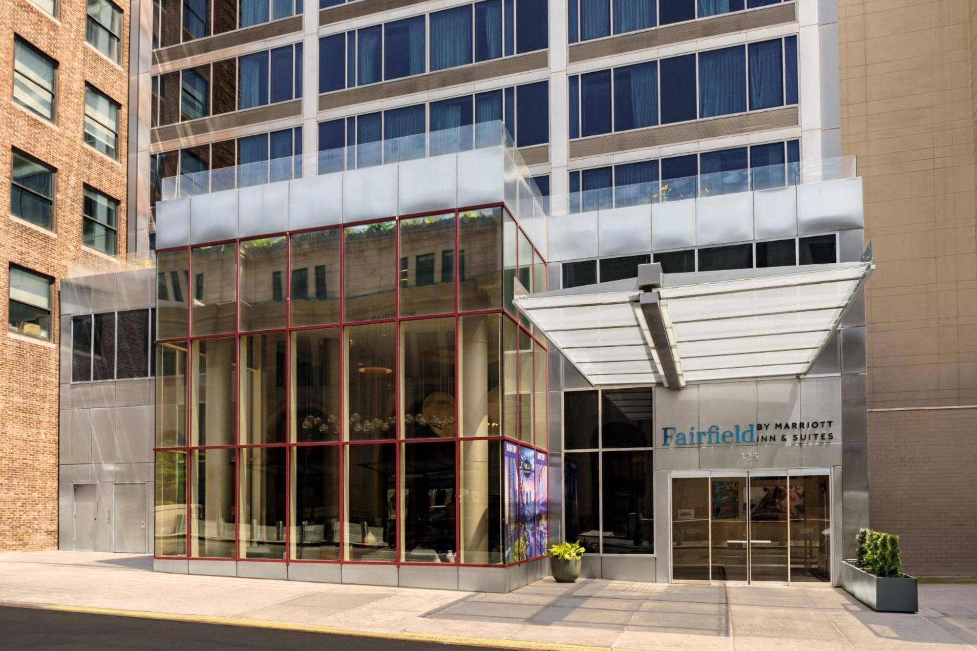 Fairfield Inn & Suites By Marriott New York Midtown Manhattan/Penn Station Exterior photo